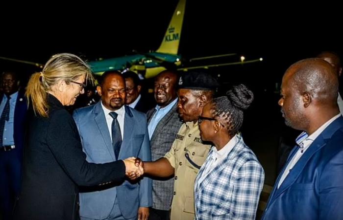 La reine Maxima des Pays-Bas sans maquillage lors d’une visite officielle en Tanzanie .. Photos – .