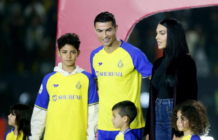 Qui est le journaliste saoudien qui a présenté Ronaldo aux fans et rendu Georgina jalouse !? (photo) – .