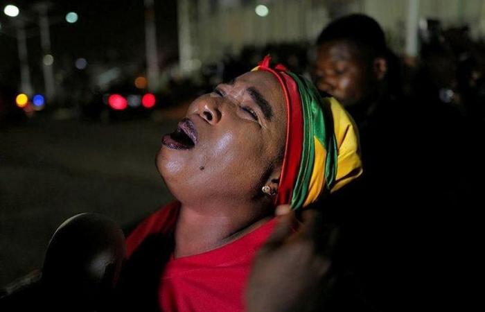 Qui est la Ghanéenne qui a fondu en larmes à l’arrivée du corps de Christian Atsu à Accra ? – .